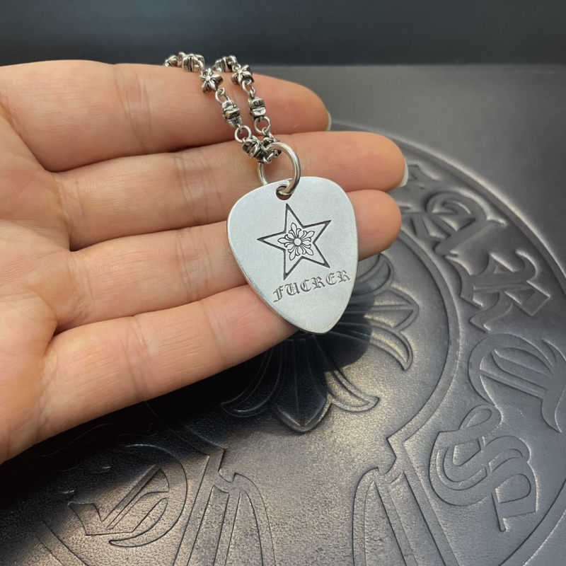 Ch*0me He**ts necklaces